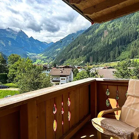 Chata Partyhouse Harakiri Different 60 Seconds To Mountains! Free Parking! Self Check-in *