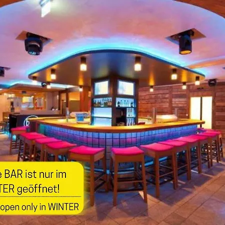 Lodge Partyhouse Harakiri Different 60 Seconds To Mountains! Free Parking! Self Check-in *