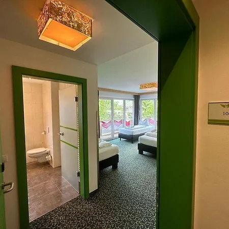 Partyhouse Harakiri Different 60 Seconds To Mountains! Free Parking! Self Check-in * Mayrhofen