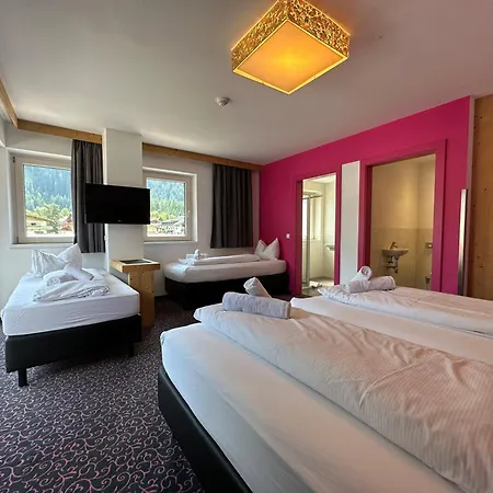 Partyhouse Harakiri Different 60 Seconds To Mountains! Free Parking! Self Check-in Lodge