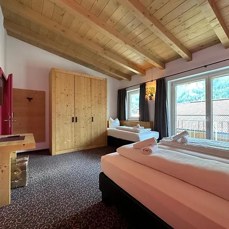 Partyhouse Harakiri Different 60 Seconds To Mountains! Free Parking! Self Check-in *