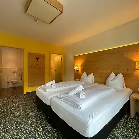 Partyhouse Harakiri Different 60 Seconds To Mountains! Free Parking! Self Check-in Alojamento de Turismo Selvagem *